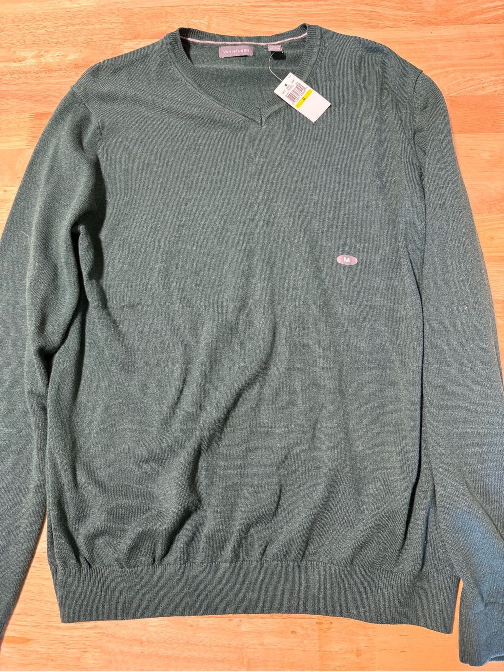 Men’s Van Heusen V-Neck Sweater Dark Green Size Medium NWT Lightweight